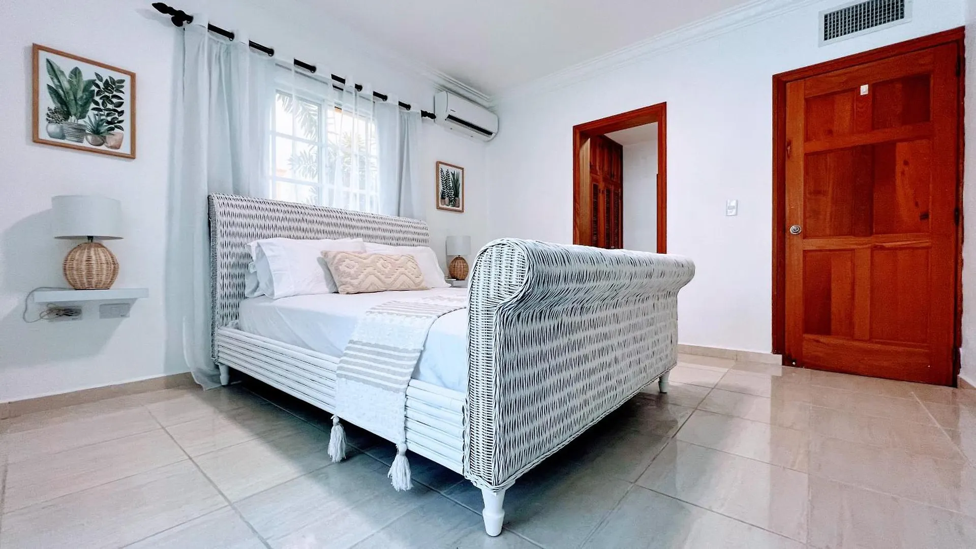 Pool View, Walk To Beach, Shops, Dining, Fast Wifi Punta Cana 0*,